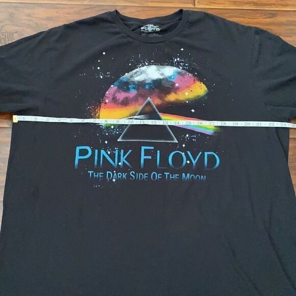 Pink Floyd Faded Black The Dark Side Of The Moon Graphic Shirt - Picture 5 of 8